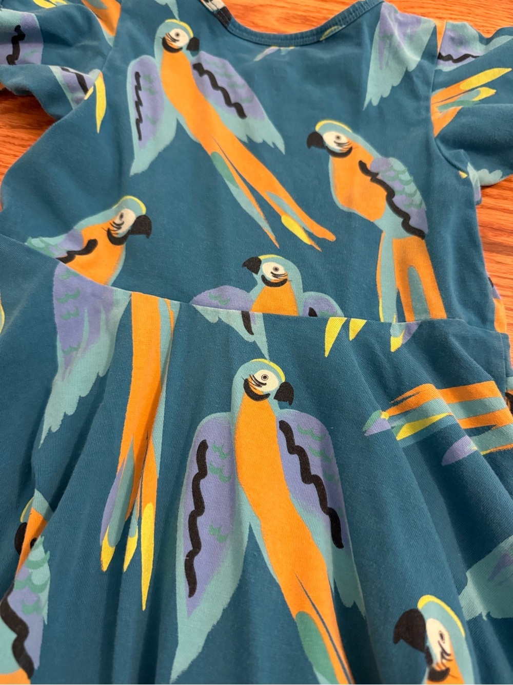 Tea Collection Flutter Sleeve Twirl Dress Blue and Yellow Macaws Size 5 - Picture 3 of 6
